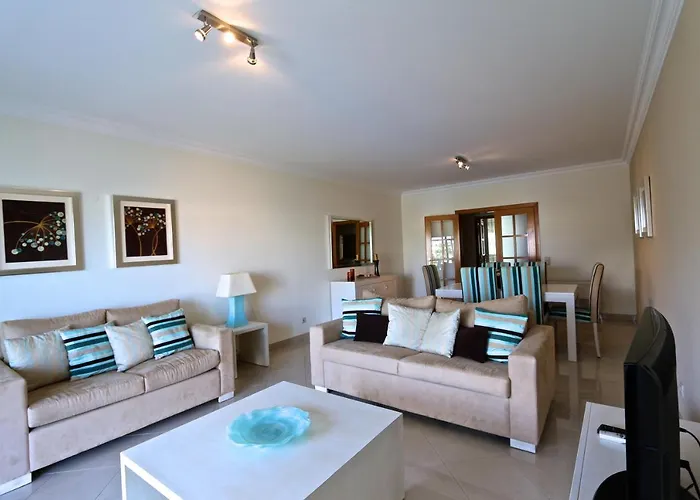 Vilamoura, Moura
