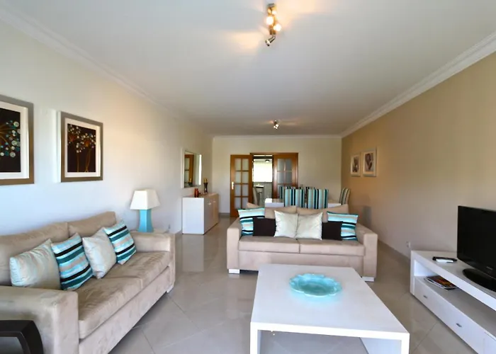 Vilamoura, Moura 公寓