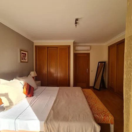 Vilamoura, Moura *